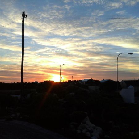 Oceanview Guesthouse Struisbaai Exterior photo