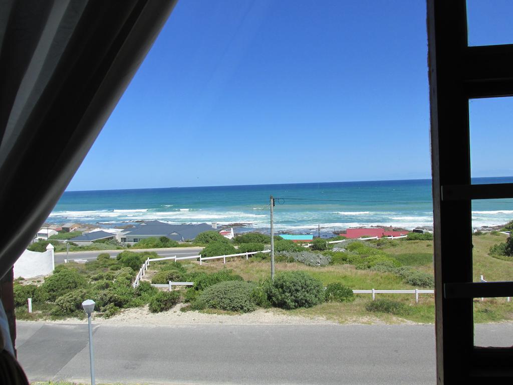 Oceanview Guesthouse Struisbaai Room photo