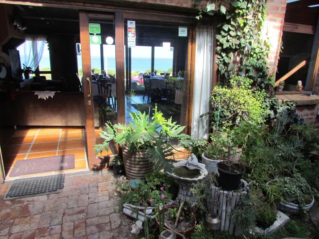 Oceanview Guesthouse Struisbaai Exterior photo