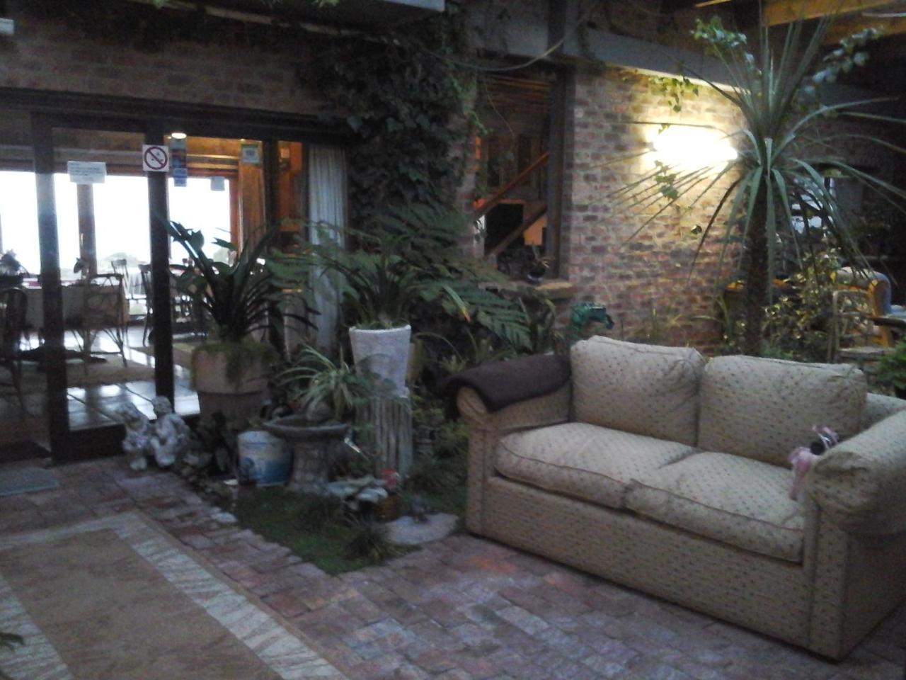 Oceanview Guesthouse Struisbaai Exterior photo