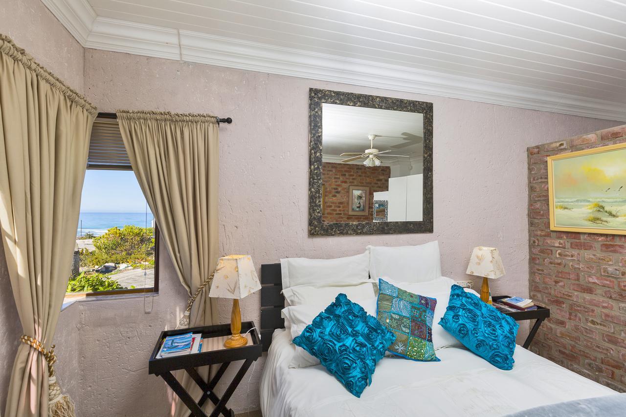 Oceanview Guesthouse Struisbaai Exterior photo