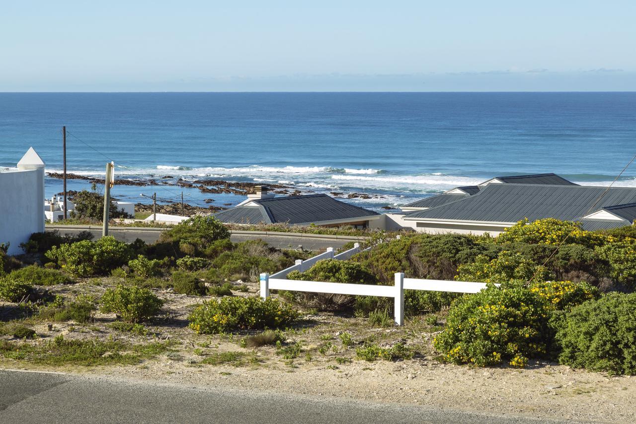 Oceanview Guesthouse Struisbaai Exterior photo